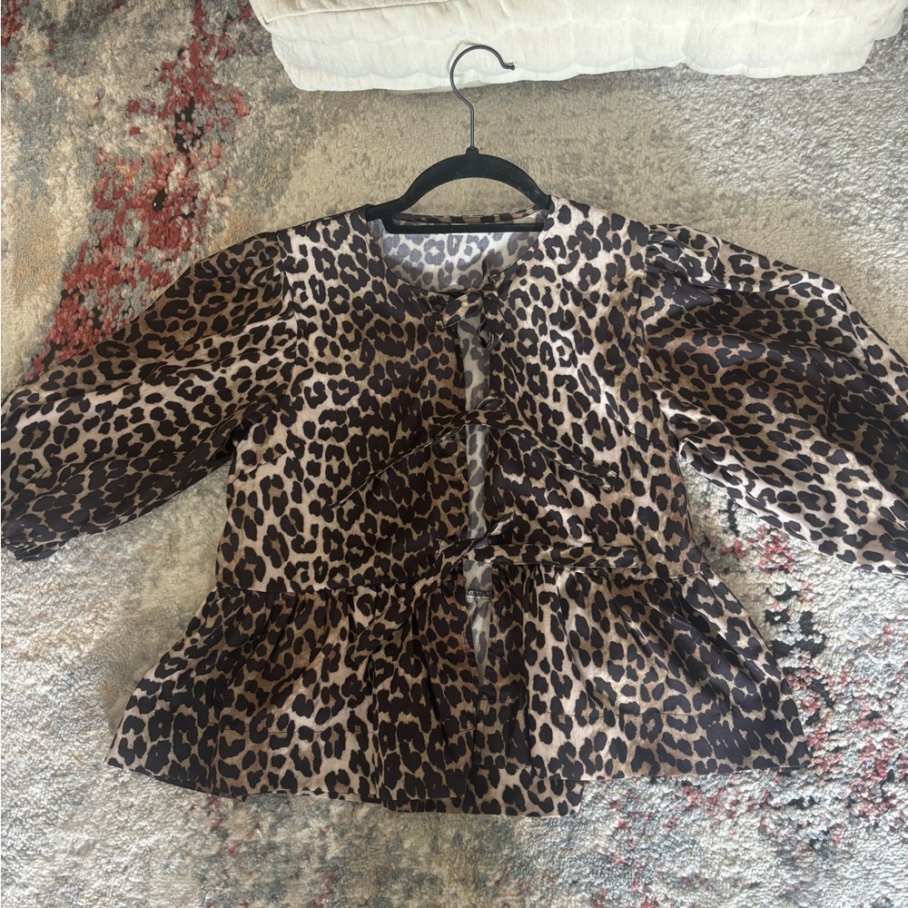Leopard Print Blouse that ties in the front